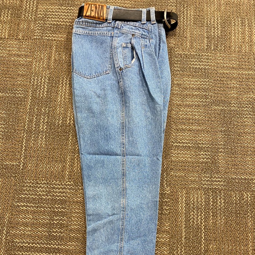 Zena womens jeans size 8